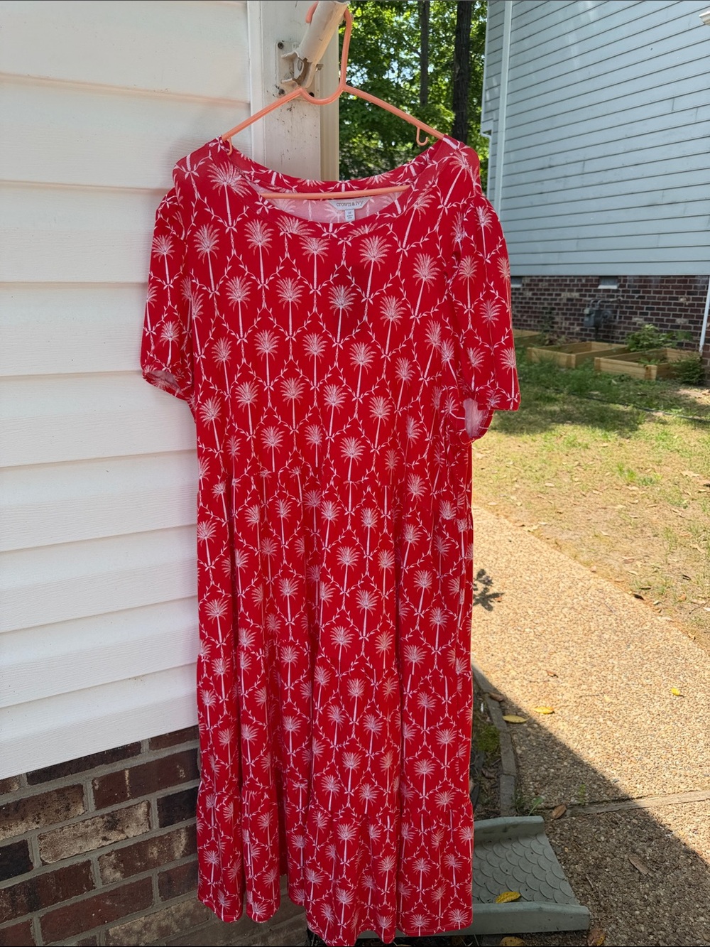 crown & ivy Red Palm-Print Short Sleeve Maxi Dress